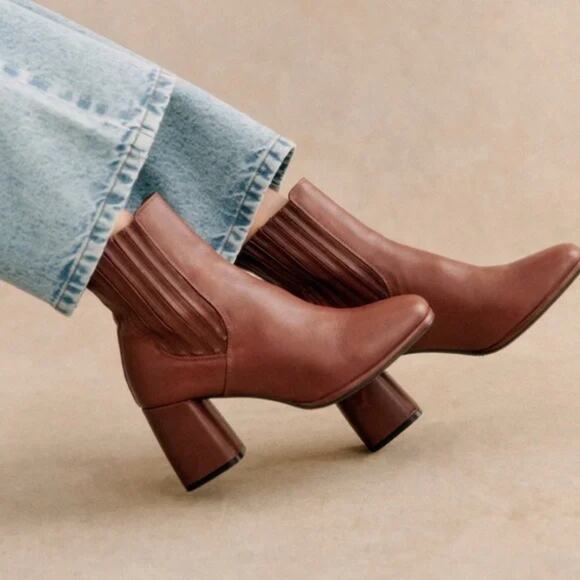Sézane Dorie Ankle Leather Boots Size 39 US 8 - Picture 1 of 8